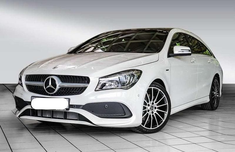 Weiß Gebraucht 2018 Mercedes CLA220 Shooting Brake Edition Kombi | 22.500 € (Fairer Preis) - Bild 1/4