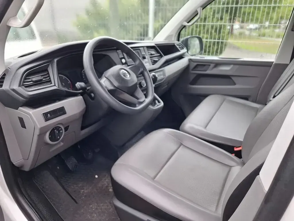 Gebraucht VW T6.1 150 PS (110 kW) 2020 Weiß Van