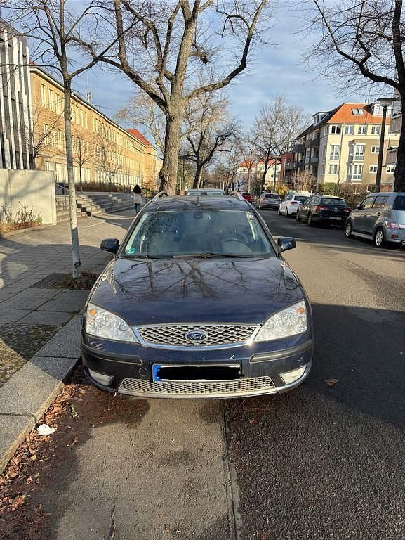 Gebraucht Ford Mondeo Ghia 145 PS (106 kW) 2007 Blau Kombi