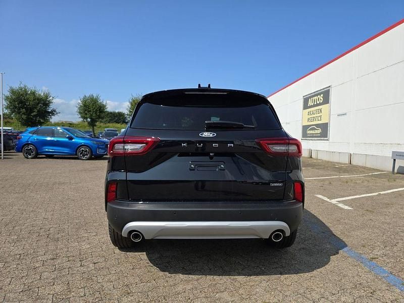 Gebraucht Ford Kuga Titanium 242 PS (177 kW) 2024 Schwarz SUV
