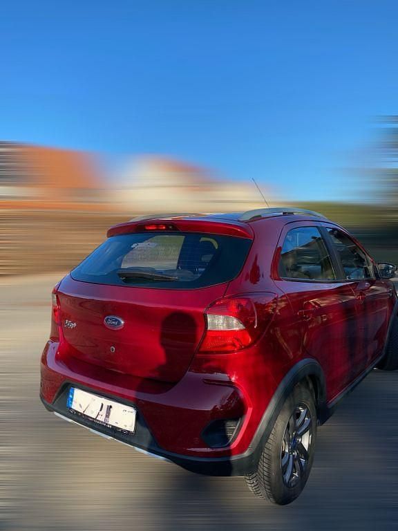 Gebraucht Ford Ka Active 86 PS (63 kW) 2019 Rot Limousine