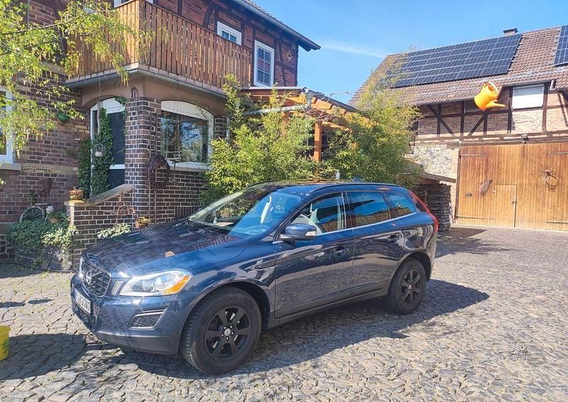 Usado Volvo XC60 Pro 163 HP (119 kW) 2013 Azul SUV