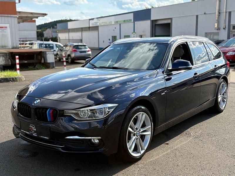 Blau Gebraucht 2016 BMW 320 Luxury Line Kombi | 15.900 € (Etwas zu teuer) - Bild 1/4