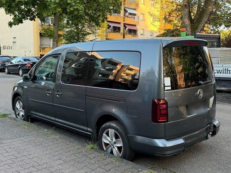 Gebraucht VW Caddy Maxi Highline 150 PS (110 kW) 2017 Grau Van / Kleinbus