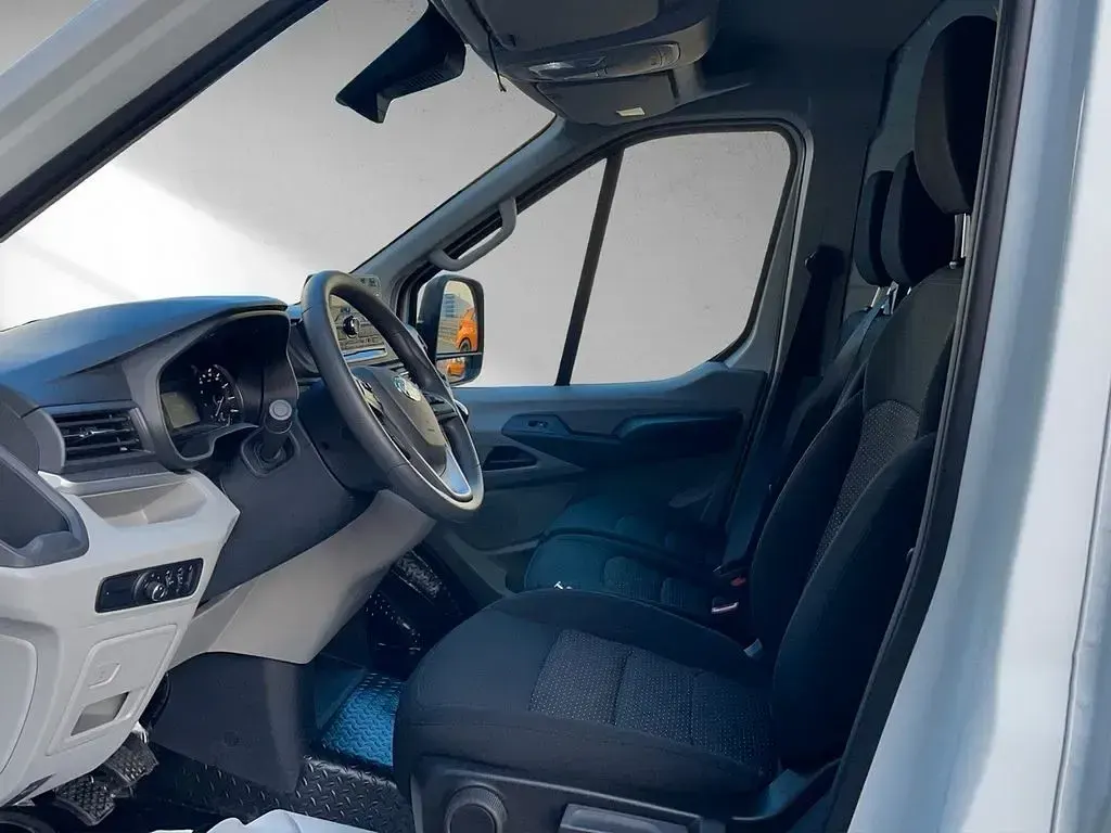 Nowe Maxus V90 147 KM (108 kW) 2025 Biały Van