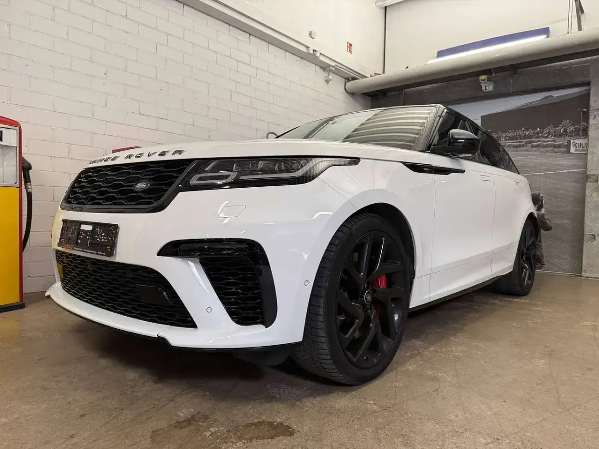 Gebraucht Land Rover Range Rover Velar SVAutobiography Dynamic Black 551 PS (405 kW) 2019 Weiß SUV
