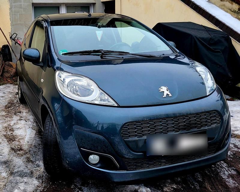 Gebraucht Peugeot 107 68 PS (50 kW) 2014 Grau Kleinwagen