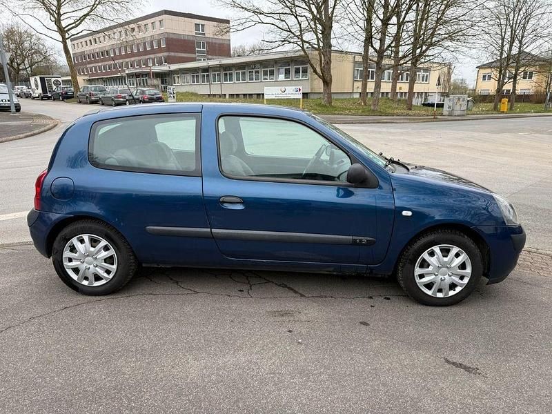 Gebraucht Renault Clio II Campus 58 PS (42 kW) 2006 Blau Kleinwagen