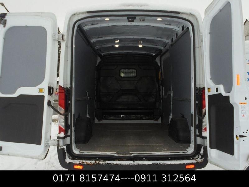 Gebraucht Ford Transit Trend 131 PS (96 kW) 2022 Weiß Van / Kleinbus