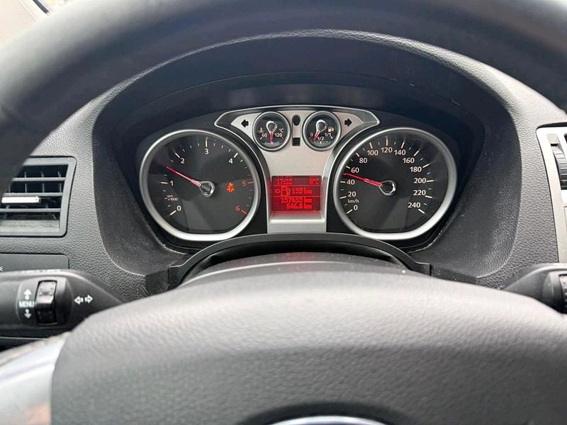 Gebraucht Ford Kuga Trend 160 PS (117 kW) 2011 Schwarz SUV