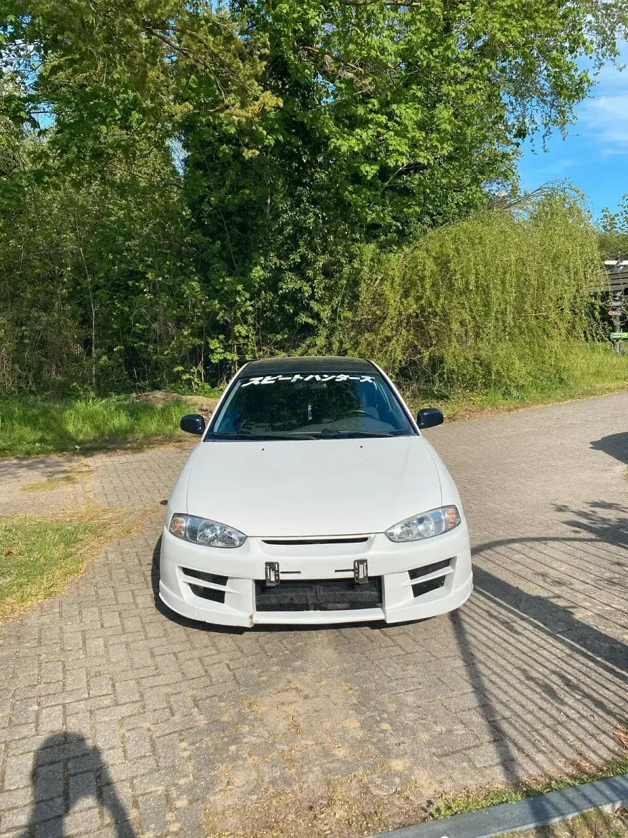Gebraucht Mitsubishi Colt 103 PS (75 kW) 2002 Weiß Kleinwagen
