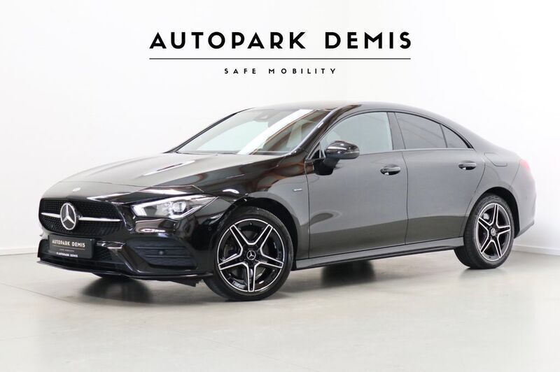 Schwarz Gebraucht 2021 Mercedes CLA250e AMG line Limousine | 27.985 € (Fairer Preis) - Bild 1/4