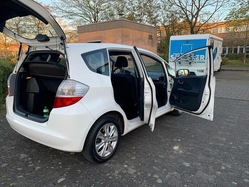 Weiß Gebraucht 2010 Honda Jazz Kleinwagen | 4.200 € (Fairer Preis) - Bild 1/3