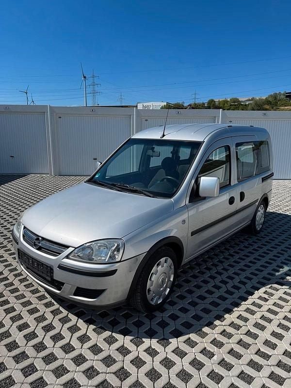 Silber Gebraucht 2008 Opel Combo Van / Kleinbus | 1.800 € (Guter Preis) - Bild 1/4