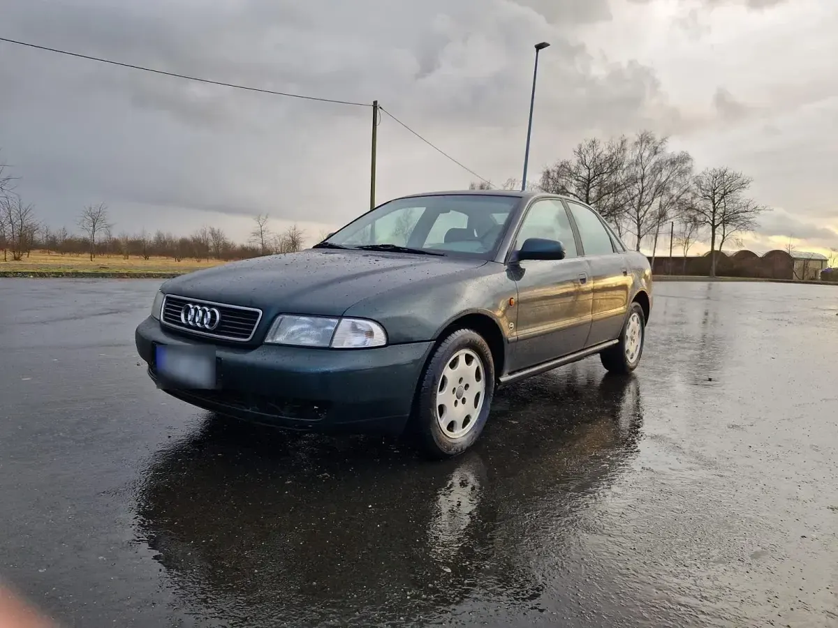 Gebraucht Audi A4 150 PS (110 kW) 1996 Grün Limousine