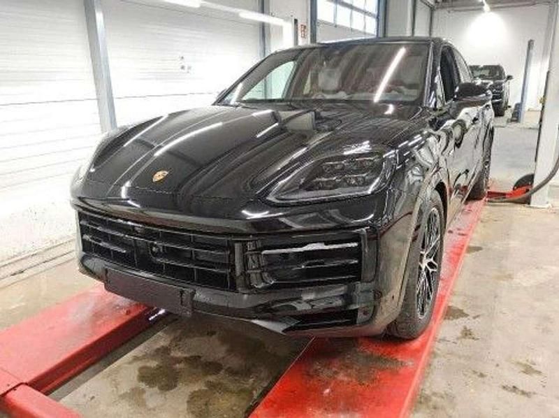 Gebraucht Porsche Cayenne Coupe 519 PS (381 kW) 2024 Schwarz Coupé