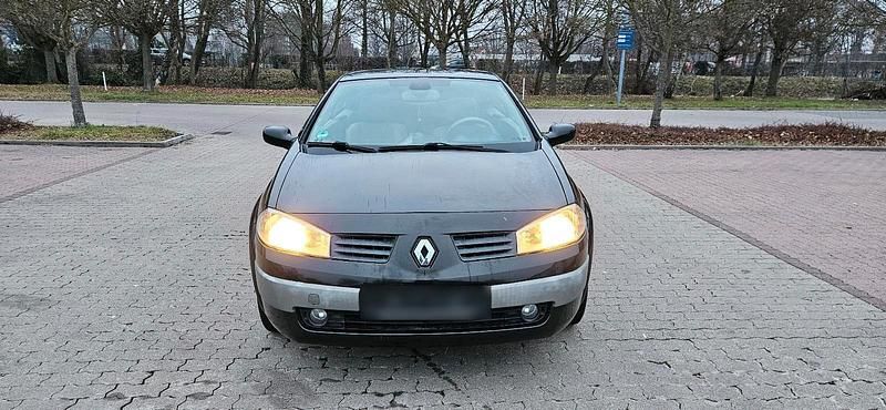 Gebraucht Renault Mégane II 112 PS (82 kW) 2004 Schwarz Cabrio
