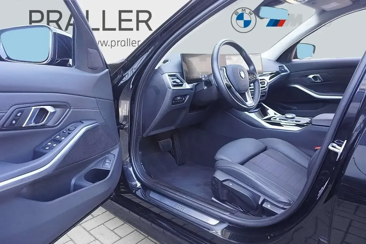 Gebraucht BMW 318 Efficient Dynamics 156 PS (114 kW) 2023 Saphirschwarz Kombi