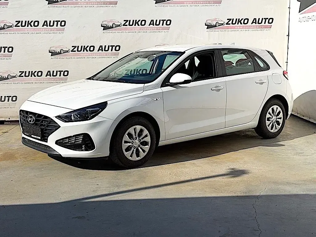 Gebraucht Hyundai i30 Select 110 PS (80 kW) 2023 Weiß Limousine
