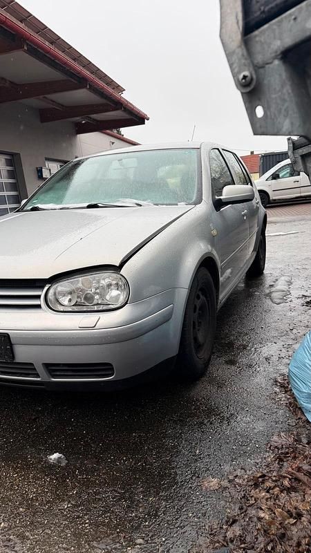 Gebraucht VW Golf IV 101 PS (74 kW) 2000 Silber Kleinwagen