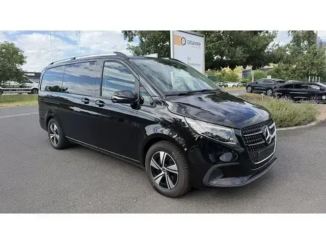 Gebraucht Mercedes V300 Style 237 PS (174 kW) 2025 Schwarz Van / Kleinbus