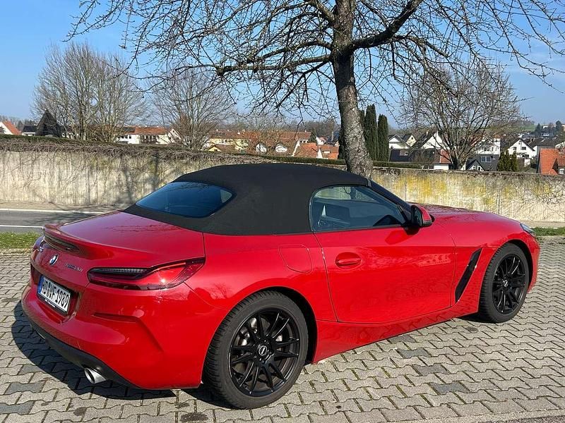 Gebraucht BMW Z4 197 PS (144 kW) 2021 Rot Cabrio