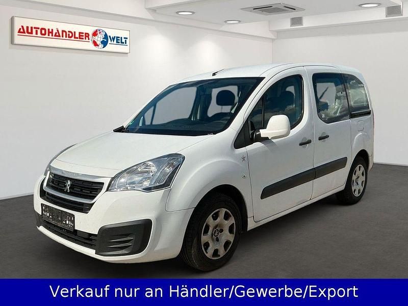 Weiß Gebraucht 2015 Peugeot Partner Tepee Active Van / Kleinbus | 5.499 € (Superpreis) - Bild 1/3