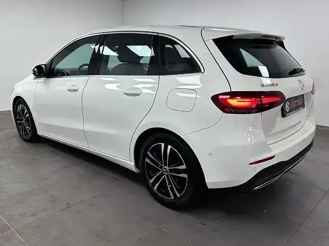 Gebraucht Mercedes B200 150 PS (110 kW) 2025 Andere Kleinwagen