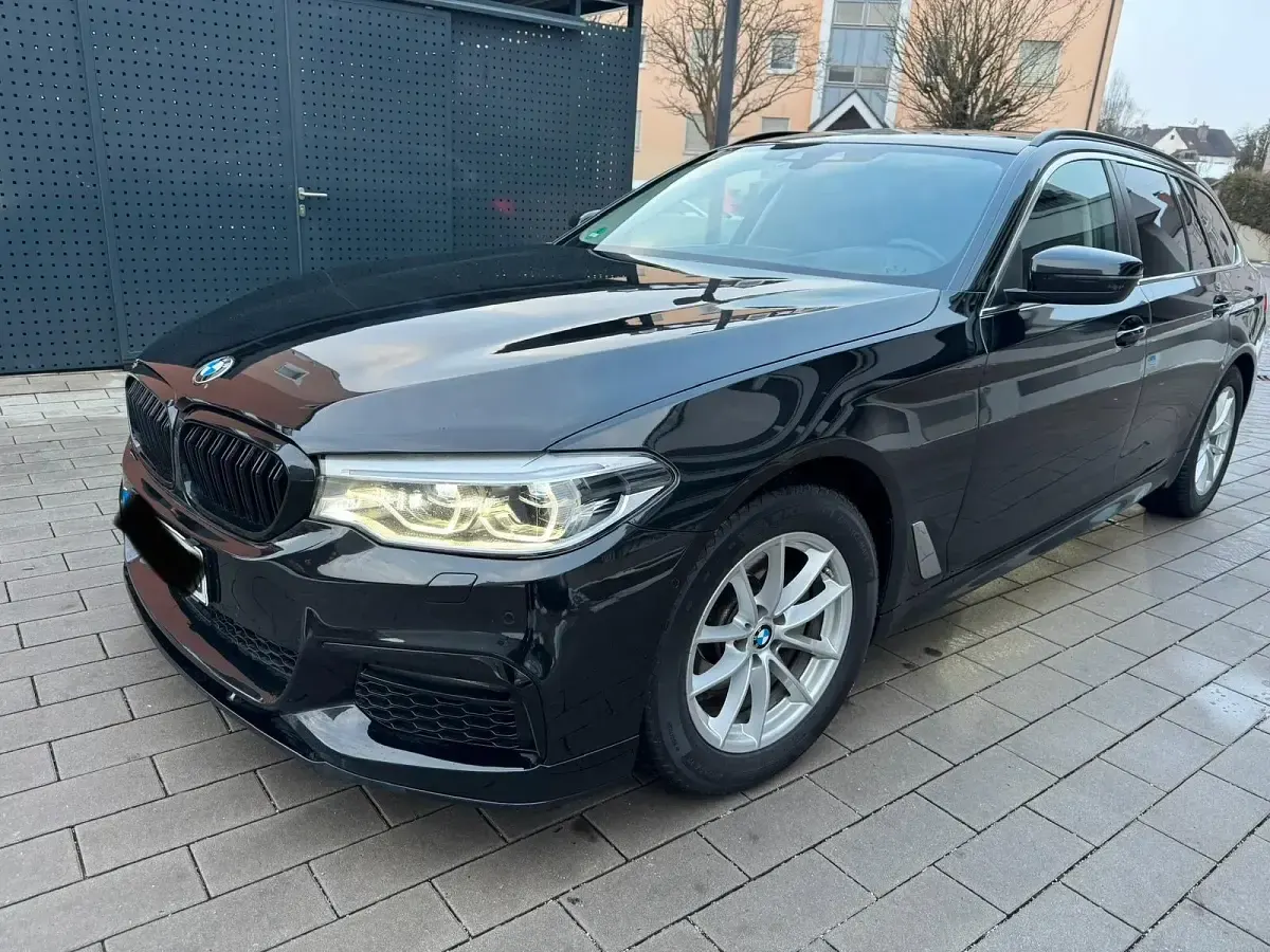 Gebraucht BMW 520 190 PS (139 kW) 2019 Schwarz Kombi