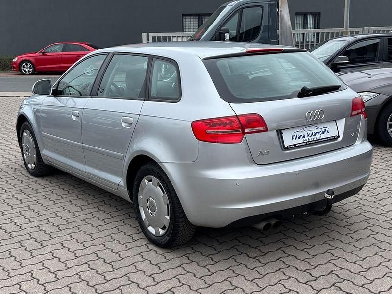Gebraucht Audi A3 Attraction 125 PS (91 kW) 2009 Silber Kleinwagen