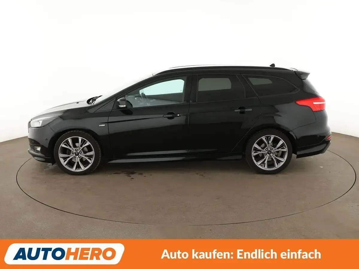 Gebraucht Ford Focus ST-Line 125 PS (91 kW) 2018 Schwarz Kombi