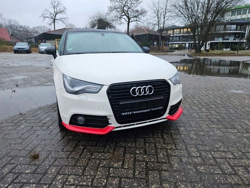 Weiß Gebraucht 2012 Audi A1 S-Line Kleinwagen | 9.700 € (Fairer Preis) - Bild 1/4