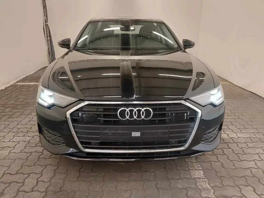 Gebraucht Audi A6 Ambiente 163 PS (119 kW) 2023 Schwarz Limousine