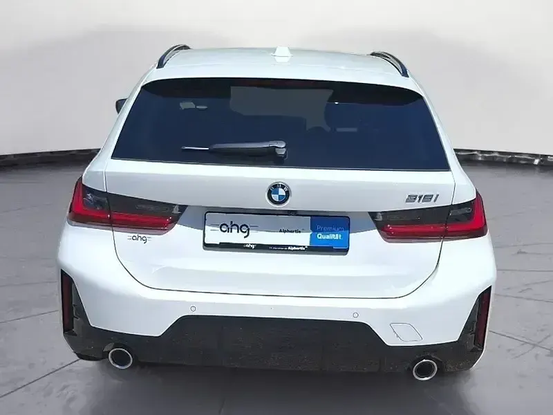 Gebraucht BMW 318 M Sport 156 PS (114 kW) 2025 Weiss Kombi