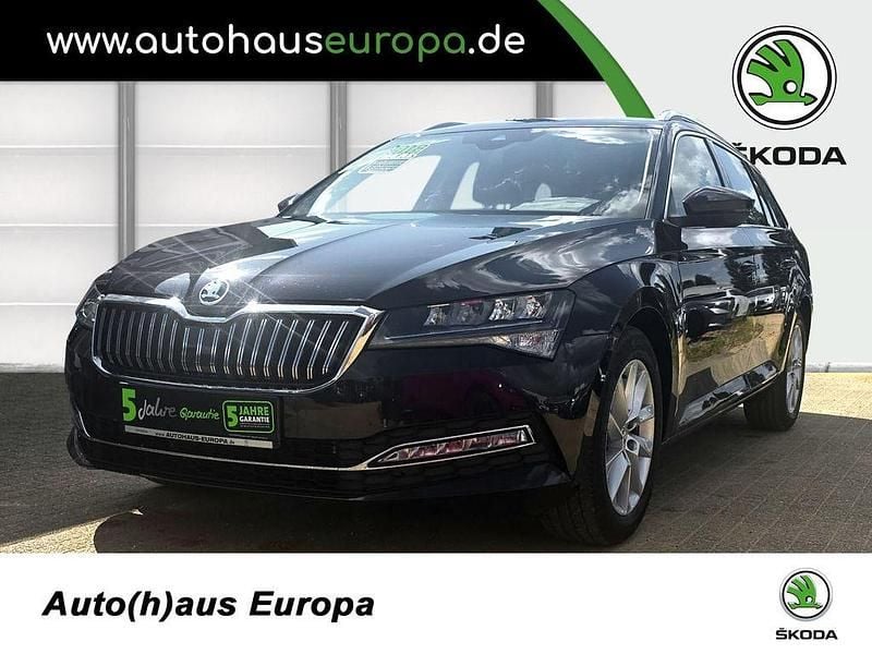 Gebraucht Skoda Superb Style 150 PS (110 kW) 2022 Schwarz magic perleffekt Kombi