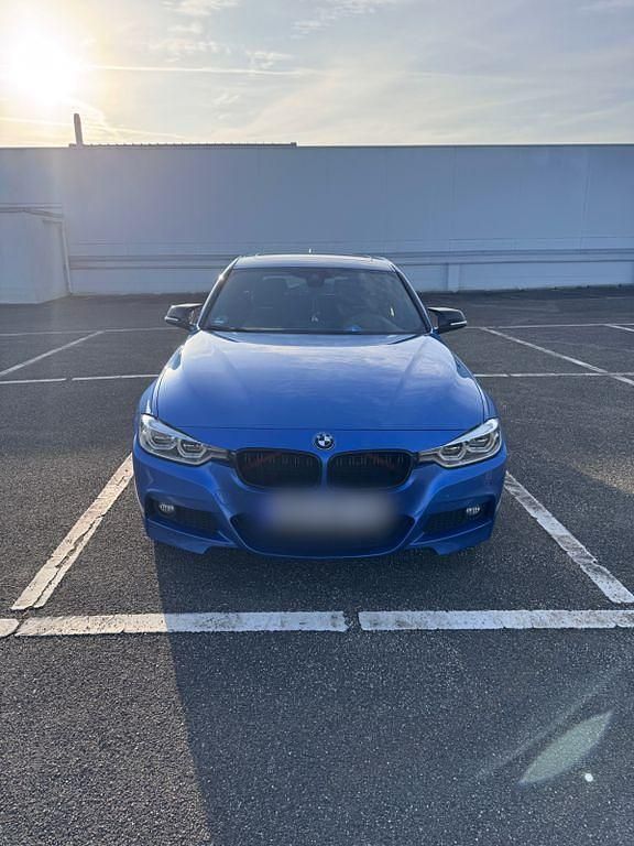 Blau Gebraucht 2015 BMW 320 M Sport Kombi | 16.250 € (Etwas zu teuer) - Bild 1/4