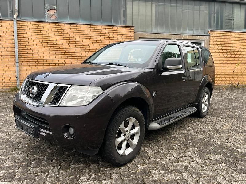 Braun Gebraucht 2012 Nissan Pathfinder SUV | 3.500 € (Superpreis) - Bild 1/4