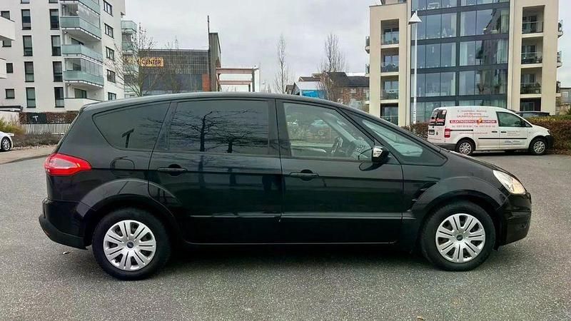 Gebraucht Ford S-MAX Trend 140 PS (102 kW) 2014 Pantherschwarz metallic Van / Kleinbus