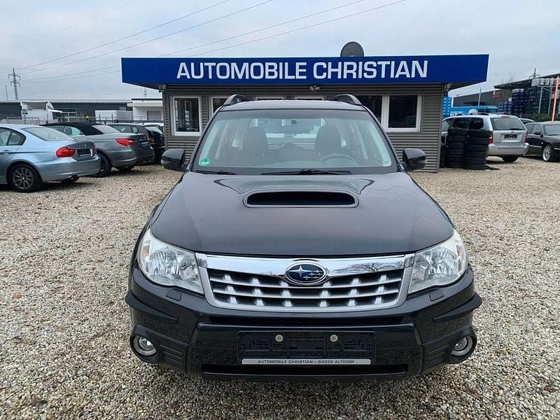 Grau Gebraucht 2012 Subaru Forester Comfort SUV | 2.990 € (Superpreis) - Bild 1/4