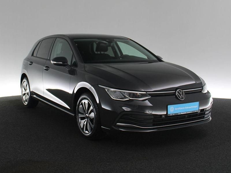 Gebraucht VW Golf VIII Move 110 PS (80 kW) 2024 Grau / uranograu Limousine