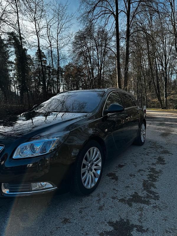 Schwarz Gebraucht 2012 Opel Insignia Kombi | 5.999 € (Etwas zu teuer) - Bild 1/4