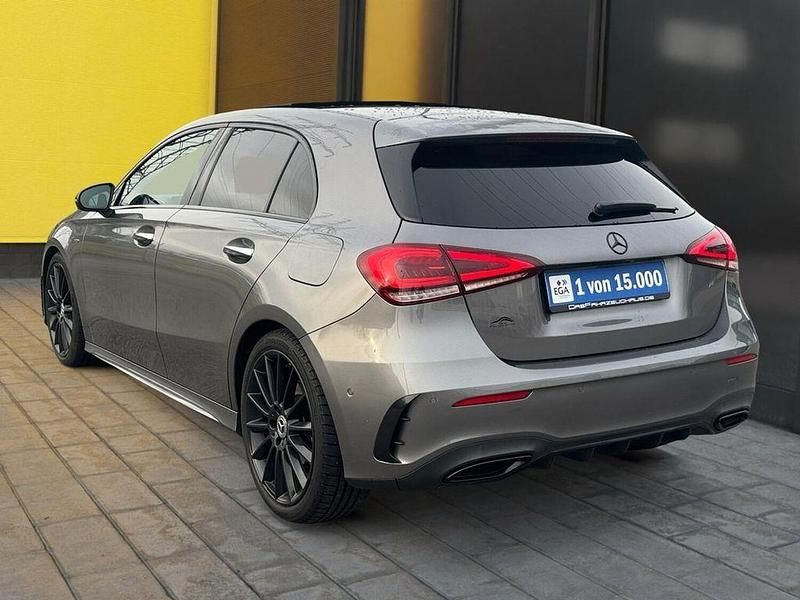 Gebraucht Mercedes A220 AMG line Plus 190 PS (139 kW) 2018 Grau Limousine