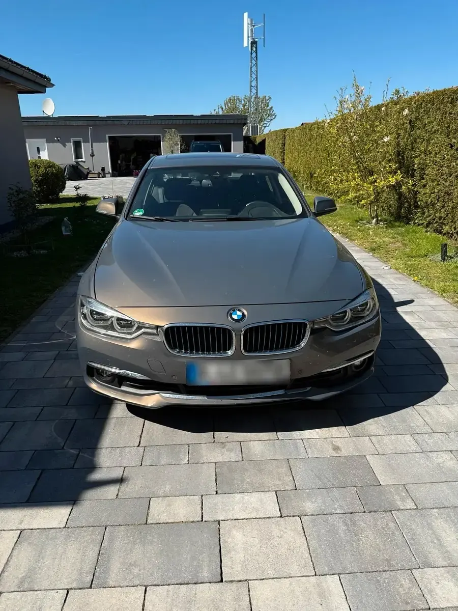 Second-hand BMW 330e 256 CP (188 kW) 2017 Gri Berlinǎ