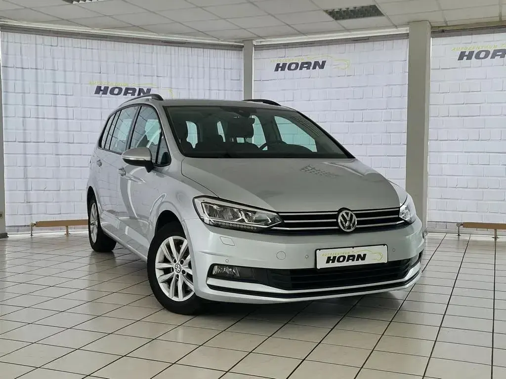 Gebraucht VW Touran Comfortline 150 PS (110 kW) 2017 Reflexsilber metallic Van / Kleinbus
