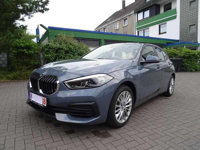 Grau Gebraucht 2024 BMW 116 Advantage Kleinwagen | 22.600 € (Fairer Preis) - Bild 1/4