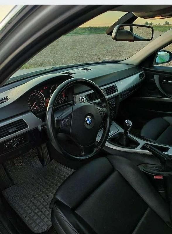 Gebraucht BMW 330 231 PS (169 kW) 2005 Kombi