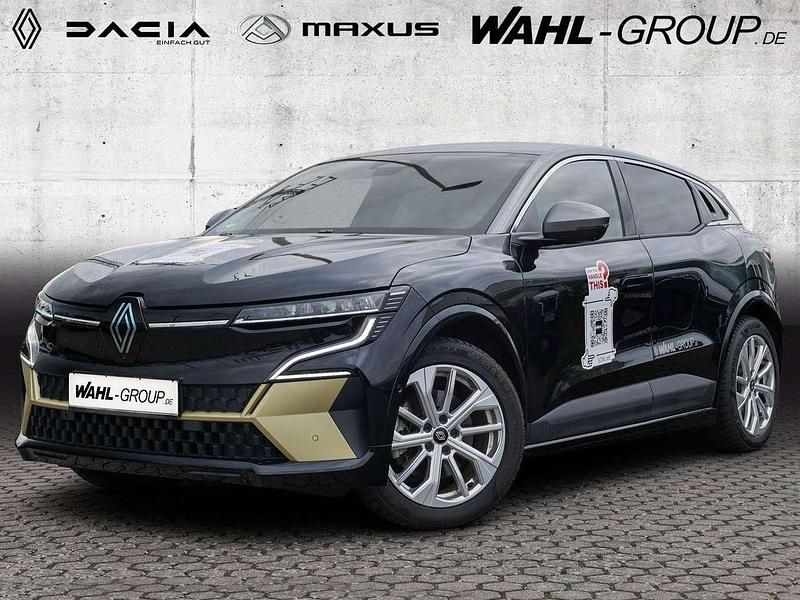 Gebraucht Renault Megane E-Tech Iconic 161 kW (219 PS) 2022 Black pearlschwarz metallic, Limousine