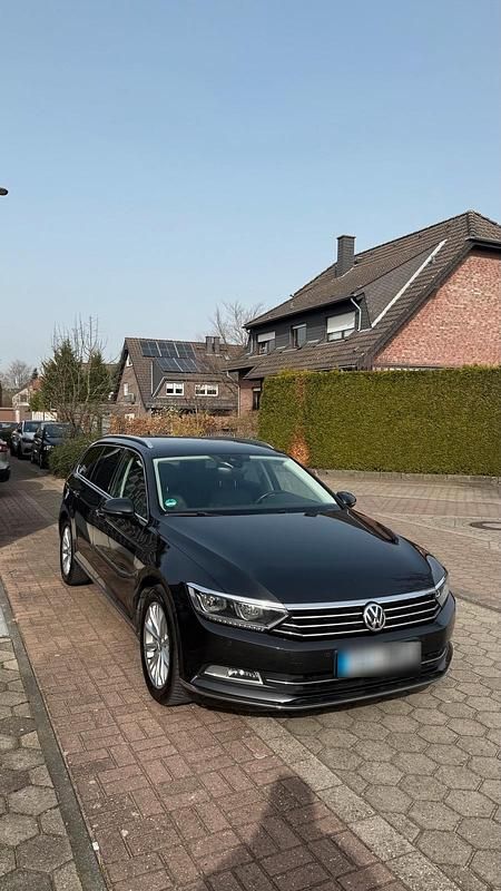Gebraucht VW Passat Highline 193 PS (141 kW) 2018 Grau Kombi