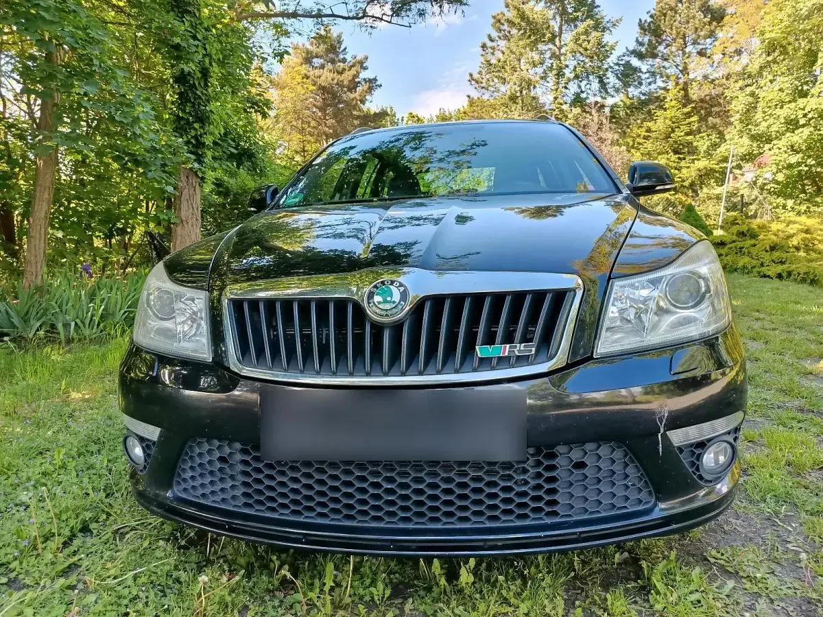 Używany Skoda Octavia 170 KM (125 kW) 2011 Czarny Kombi