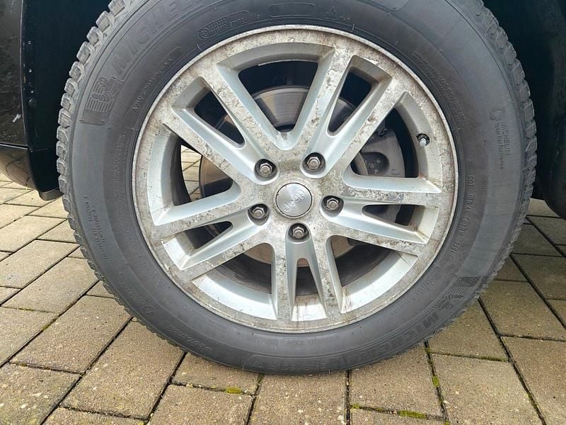 Gebraucht Jeep Grand Cherokee Overland 218 PS (160 kW) 2010 Schwarz SUV